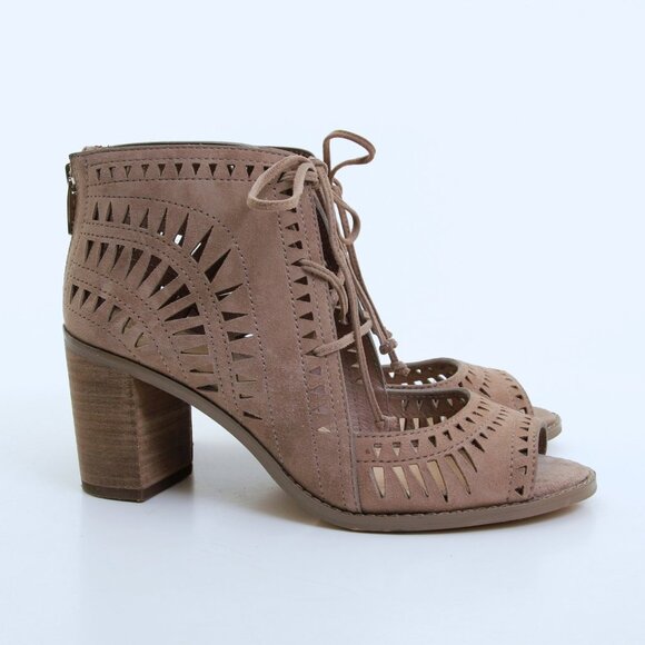 Vince Camuto Tarita Leather Cutout Open Toe Sandals Tan Women Size 7.5 Wide - Picture 2 of 16